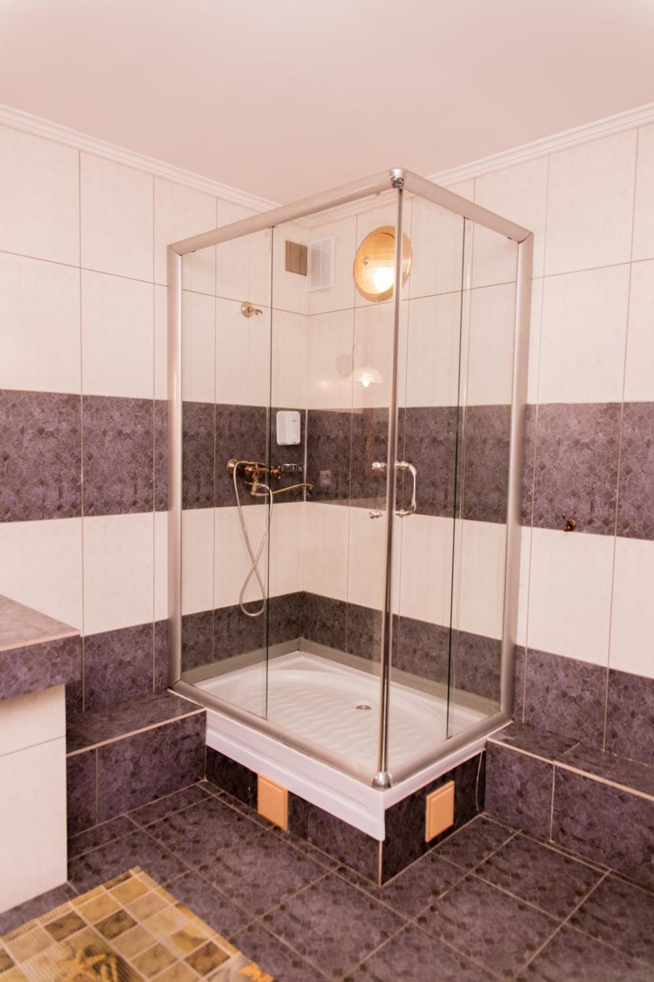Galirad Hotel Ust-Kamenogorsk Room photo